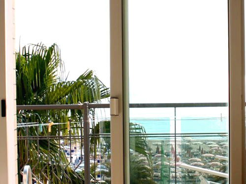 Camera con vista sul mare dall'Hotel Petit di San Benedetto del Tronto